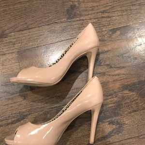 Jessica Simpson heels